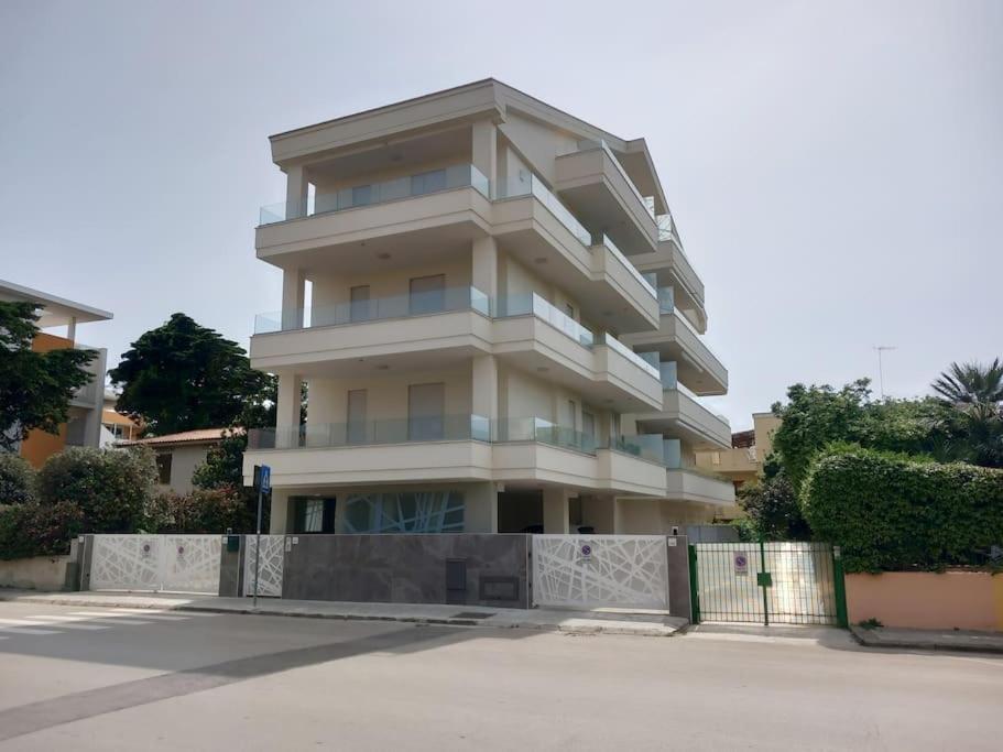 Luxury Home Near The Beach Private Parking Space 알게로 외부 사진
